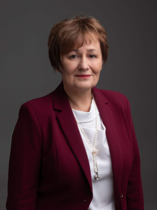 • Dorota Olczak-Kowalczyk – Prorektorka ds. Personalnych i Organizacyjnych, zdjęcie portretowe